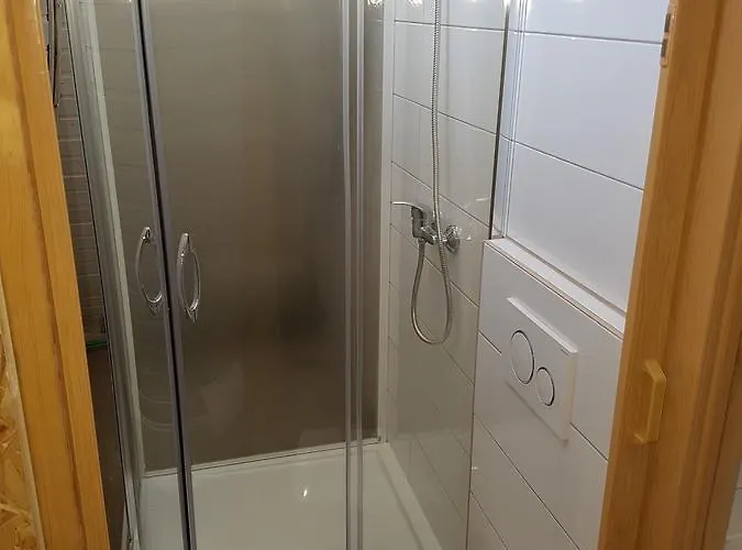 Drewniany Tetmajera Centrum *